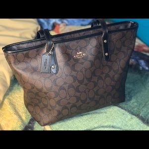 AUTHENTIC LEATHER Coach Totes Purse LARGE